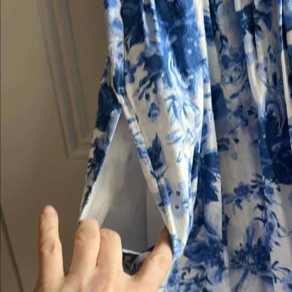 Abercrombie Floral Blue and White Dress - Picture 5 of 5